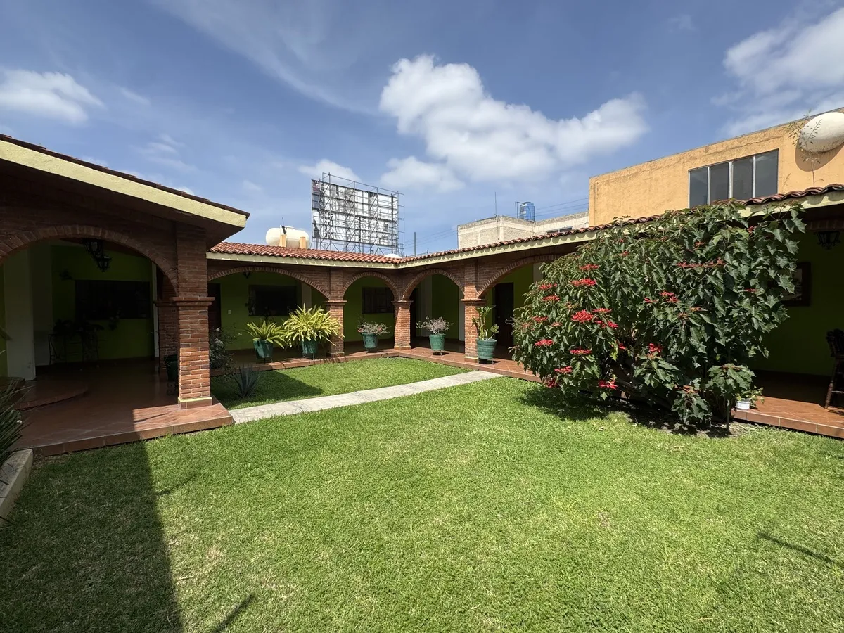 VENTA DE CASA CON LOCAL COMERCIAL SOBRE AVENIDA LÓPEZ PORTILLO